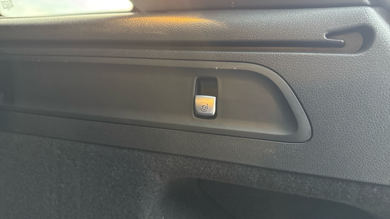 Mercedes-Benz GLC 220d 4Matic AMG Line Premium 5dr 9G-Tronic Diesel Estate